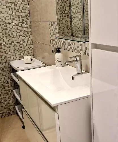 Apt. Faraj Апартаменти